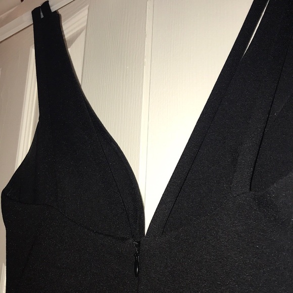 Lulu’s LBD Cute Short Black Dress - never worn! - Picture 4 of 8